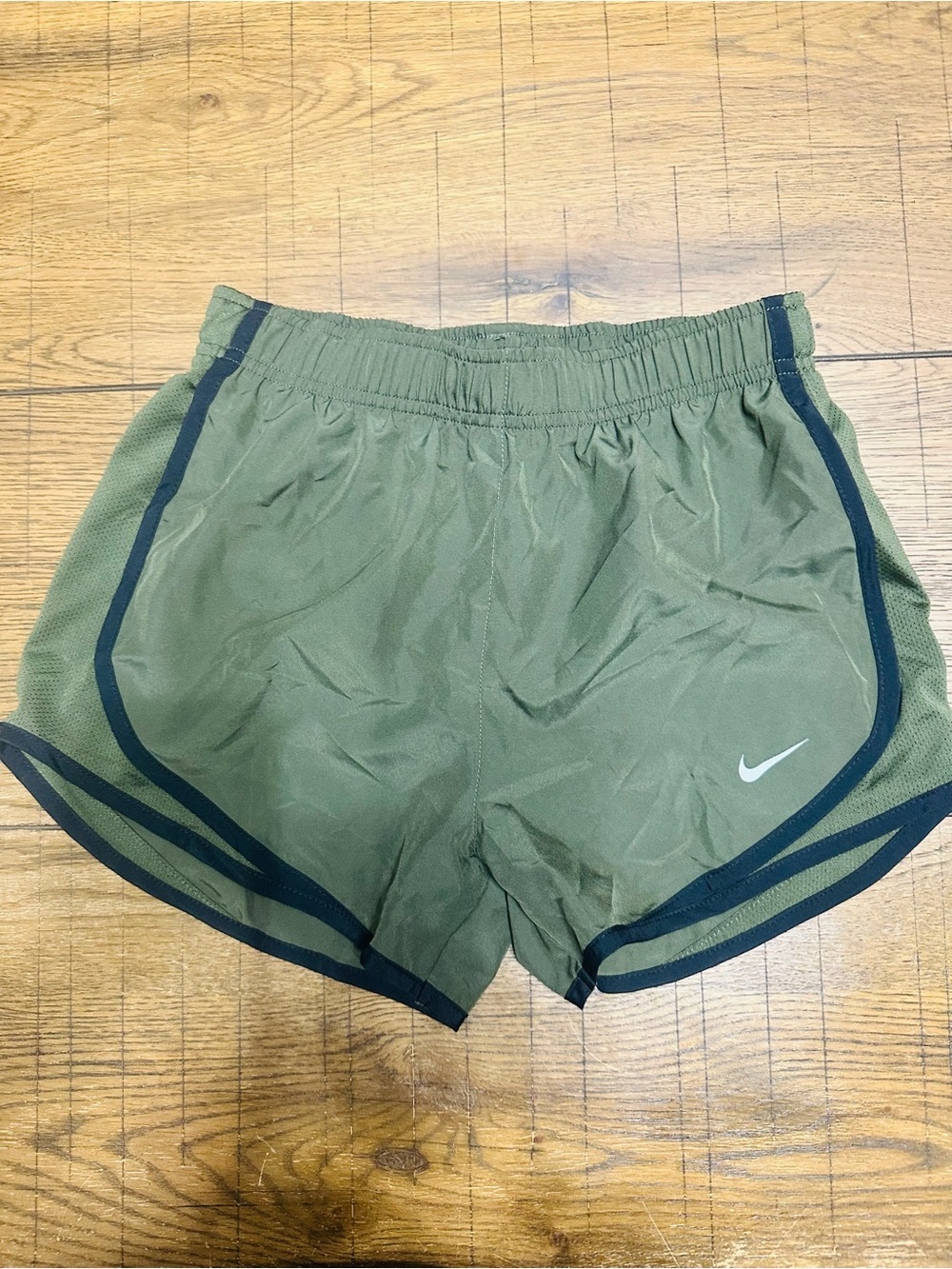 NWT Nike Tempo Running Short 3” Size XS Army Green